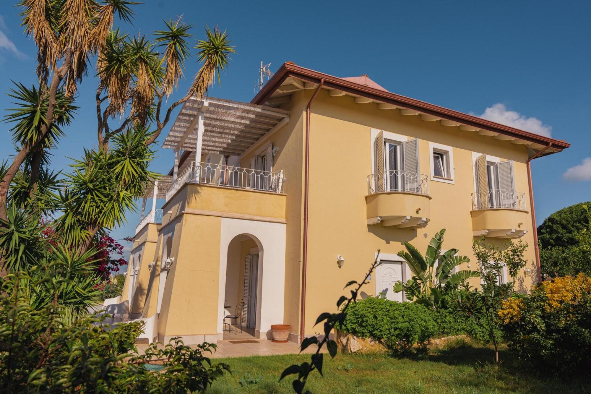 Casolare Country House Sperlonga Exterior foto