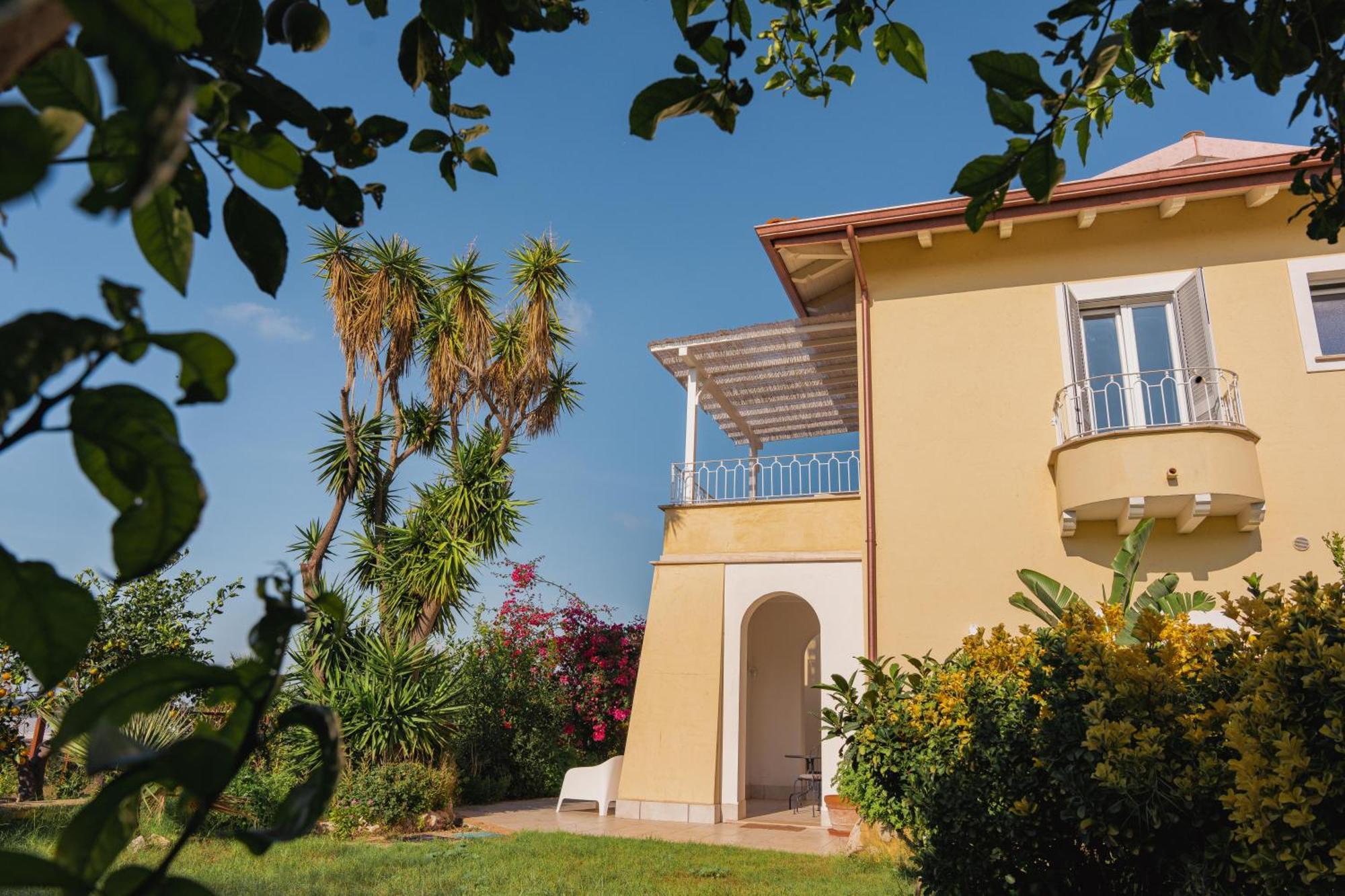 Casolare Country House Sperlonga Exterior foto